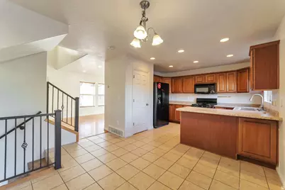 2504 W 2350 N, Lehi, UT 84048 - Photo 4