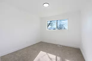 4817 S 3960 W, Taylorsville, UT 84129 - Photo 16