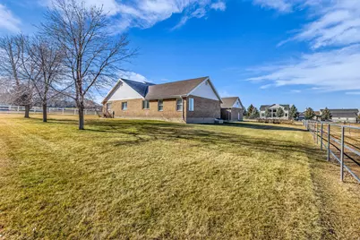 1060 W 2620 S, Mapleton, UT 84664 - Photo 2