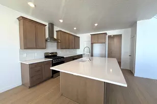 2946 N Kingbird Dr, Eagle Mountain, UT 84005 - Photo 4