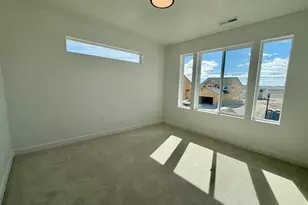 2910 N Kingbird Dr, Eagle Mountain, UT 84005 - Photo 8