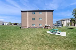 8215 N Clear Rock Rd, Eagle Mountain, UT 84005 - Photo 32