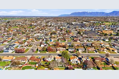 1147 W 25 S, Clearfield, UT 84015 - Photo 6