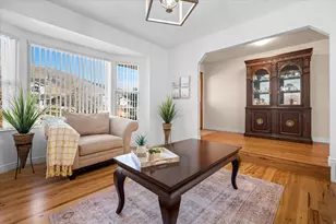 1543 N Cherry Blossom Dr W, Farmington, UT 84025 - Photo 4