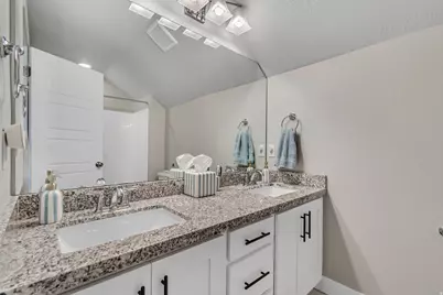 6643 W Rosarita Ct S, Herriman, UT 84096 - Photo 16