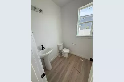 1675 S 3825 West St #223, Ogden, UT 84401 - Photo 4