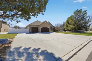 587 W Cephus Rd S, Draper, UT 84020 - Photo 1