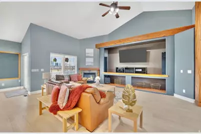 587 W Cephus Rd S, Draper, UT 84020 - Photo 6