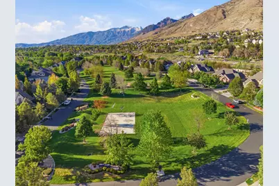 342 W Millcreek Rd, Pleasant Grove, UT 84062 - Photo 8