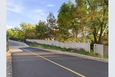 342 W Millcreek Rd, Pleasant Grove, UT 84062 - Photo 56