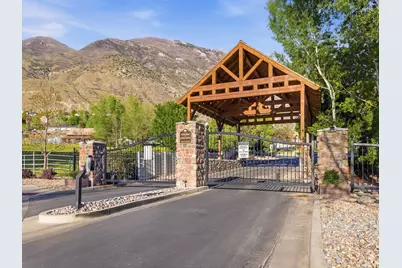 342 W Millcreek Rd, Pleasant Grove, UT 84062 - Photo 8