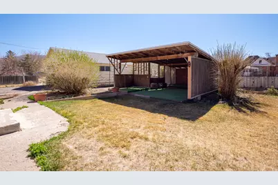 125 S Center St, Elsinore, UT 84724 - Photo 6