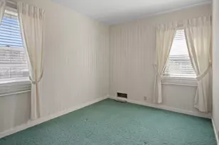 125 S Center St, Elsinore, UT 84724 - Photo 32