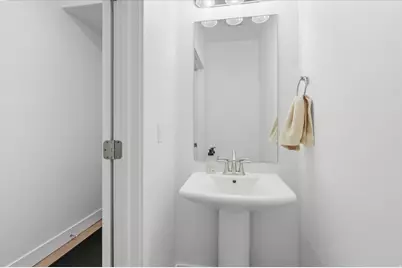 531 E 600 S, Hyrum, UT 84319 - Photo 8