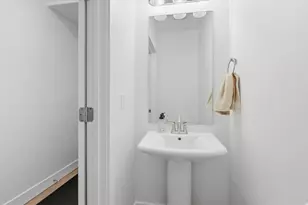 531 E 600 S, Hyrum, UT 84319 - Photo 8