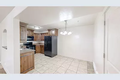 523 1045 S 1700 S #523, Payson, UT 84651 - Photo 4