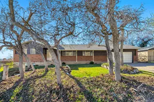 413 S Stirling Dr, Fruit Heights, UT 84037 - Photo 2