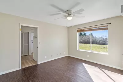 307 S 400 E, Hyde Park, UT 84318 - Photo 10