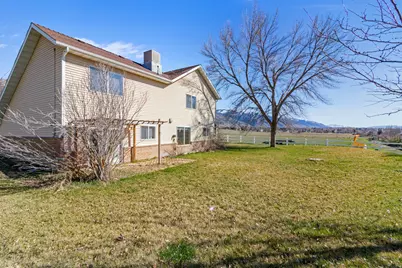 307 S 400 E, Hyde Park, UT 84318 - Photo 26