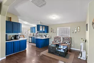 200 N Ethan Allen, Big Water, UT 84741 - Photo 10