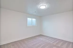 5229 S Kingswood Dr, Taylorsville, UT 84129 - Photo 24