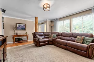 835 E Canyon Breeze Ln, Draper, UT 84020 - Photo 4