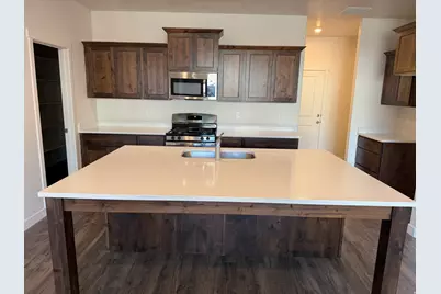247 E 960 S #214, Spanish Fork, UT 84660 - Photo 2