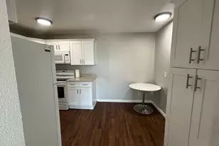 330 E 700 S, Salt Lake City, UT 84111 - Photo 2