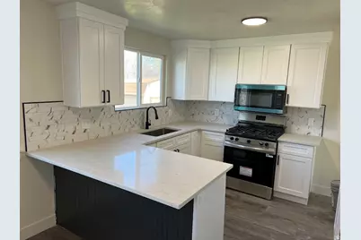 5287 S Kingswood Dr, Taylorsville, UT 84129 - Photo 4