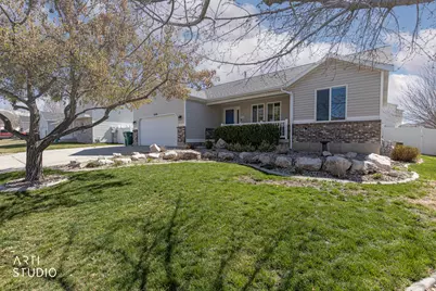 2579 W 3900 S, Roy, UT 84067 - Photo 2