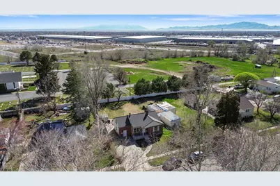 732 E 1000 S, Clearfield, UT 84015 - Photo 8