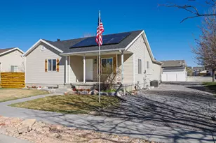 2087 E Weeping Willow Way S, Eagle Mountain, UT 84005 - Photo 2