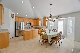 8332 S Saddle Oaks Ct, West Jordan, UT 84081 - Photo 6