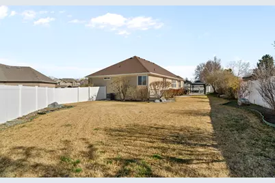 8332 S Saddle Oaks Ct, West Jordan, UT 84081 - Photo 28