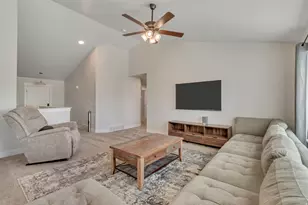 90 E Craner Peak Dr, Eagle Mountain, UT 84005 - Photo 8