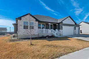 90 E Craner Peak Dr, Eagle Mountain, UT 84005 - Photo 2