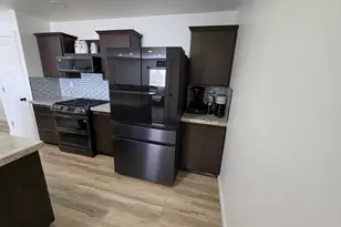 215 N Engstrom W, Layton, UT 84041 - Photo 6