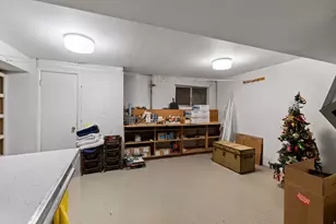 6019 S 2180 E, Holladay, UT 84121 - Photo 20