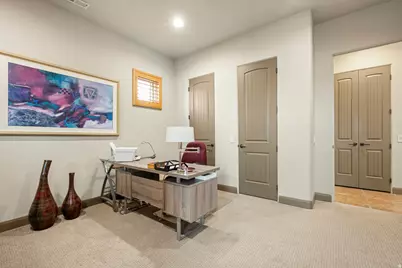 2090 N Tuweap N #24, Saint George, UT 84770 - Photo 18