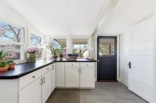 369 N I St E, Salt Lake City, UT 84103 - Photo 14