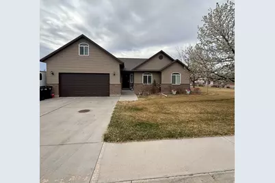640 E 600 N, Roosevelt, UT 84066 - Photo 1