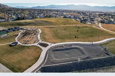 936 N 580 E, Tooele, UT 84074 - Photo 28