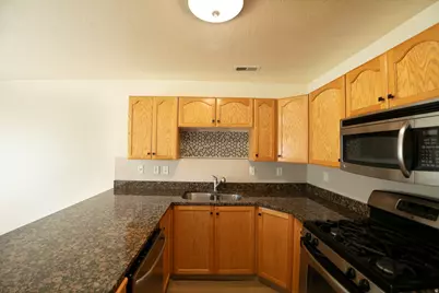 2421 N 400 E #R3, North Ogden, UT 84414 - Photo 2
