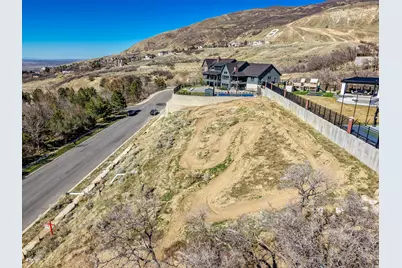 198 N 1500 Dr E #118, Bountiful, UT 84010 - Photo 10