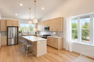 864 E Brookshade Ln S, Murray, UT 84107 - Photo 2