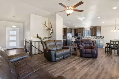 358 S Canyon Overlook Dr, Tooele, UT 84074 - Photo 14