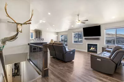 358 S Canyon Overlook Dr, Tooele, UT 84074 - Photo 16