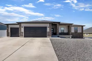358 S Canyon Overlook Dr, Tooele, UT 84074 - Photo 2