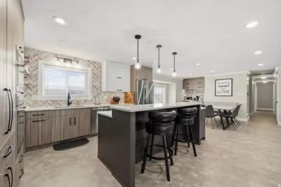 1055 S 1000 W, Clearfield, UT 84015 - Photo 12