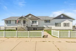 1055 S 1000 W, Clearfield, UT 84015 - Photo 1